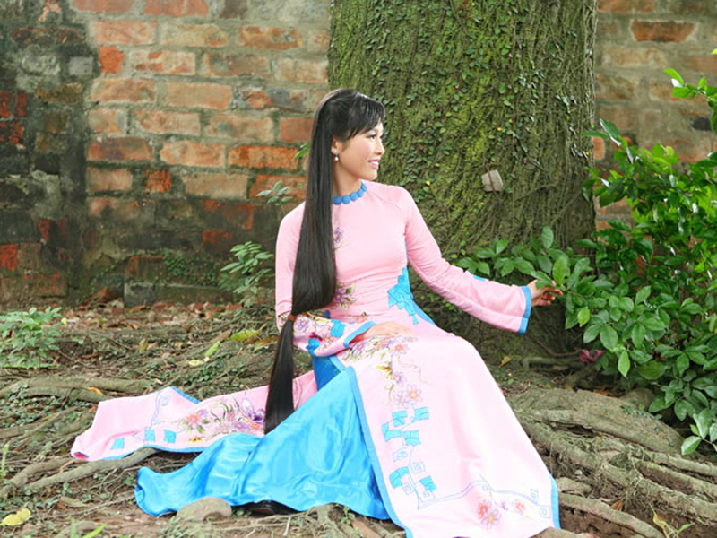 Tóc xanh nhung lụa